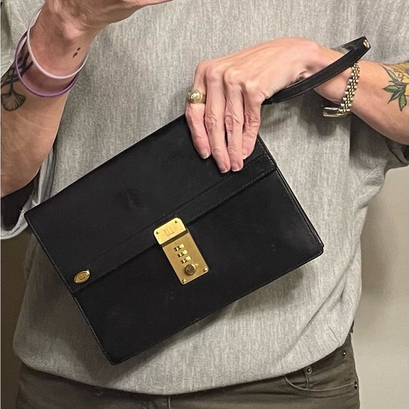 Authentic Dunhill Vintage Black Leather Clutch with Gold Accents - Picture 14 of 16